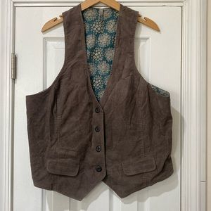 Perfect corduroy vest!